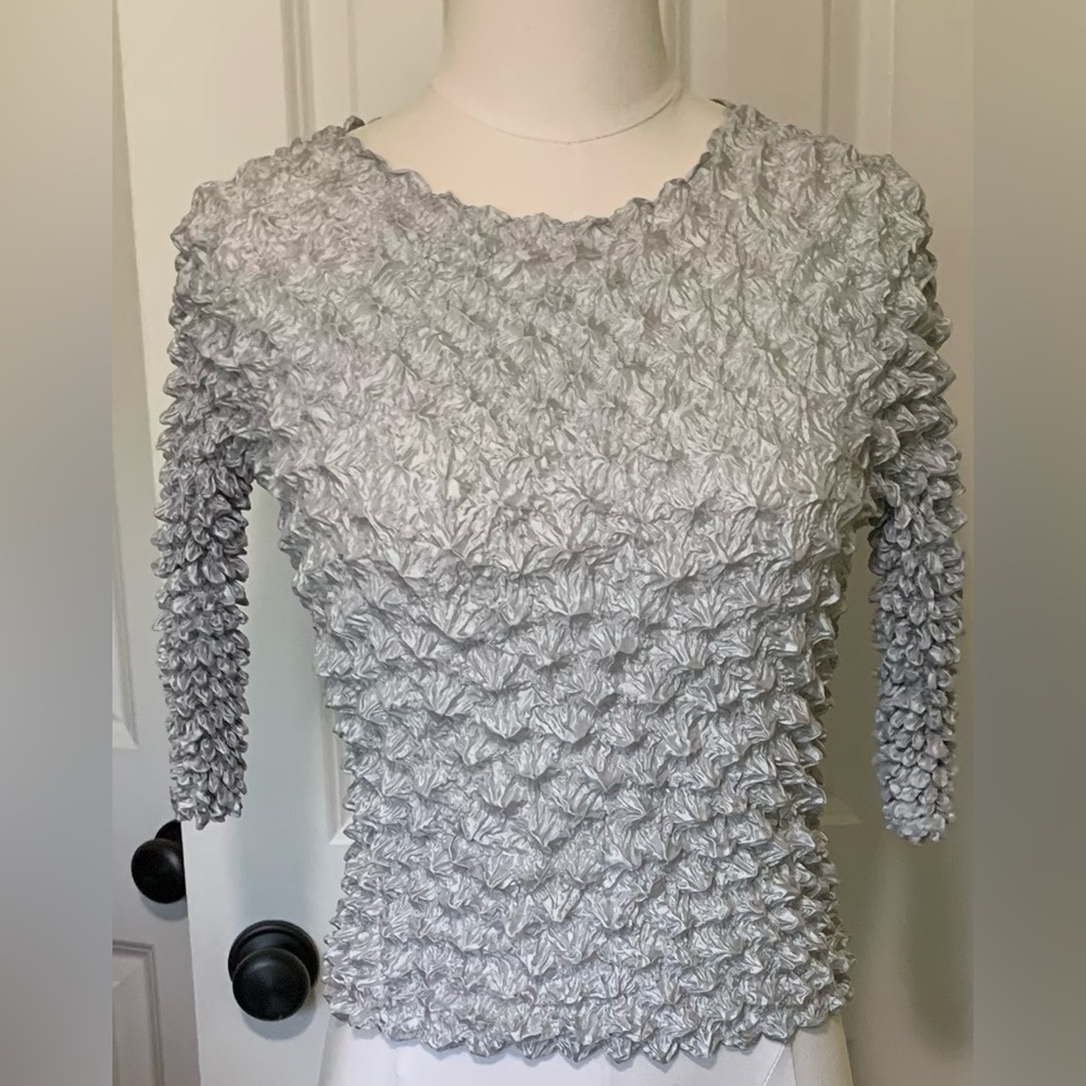 Vintage Gray Silver Popcorn Top S Stretchy
